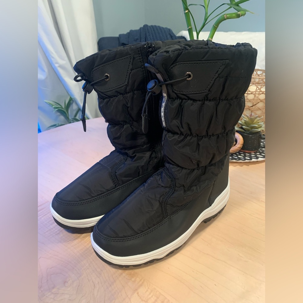 Women's Waterproof Snow Boots Warm Faux Fur Lined Anti-Slip size 40/9.5